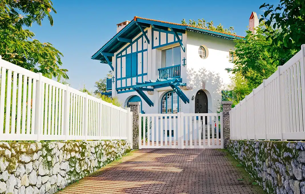 portail en aluminium alpe battant blanc Prefalu