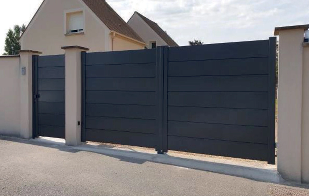 portail en aluminium belledonne battant noir Prefalu