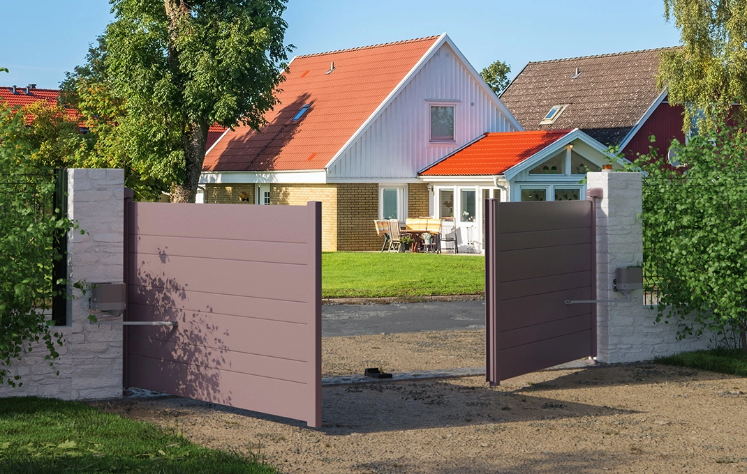 portail en aluminium pilat battant avec moteur bras Prefalu